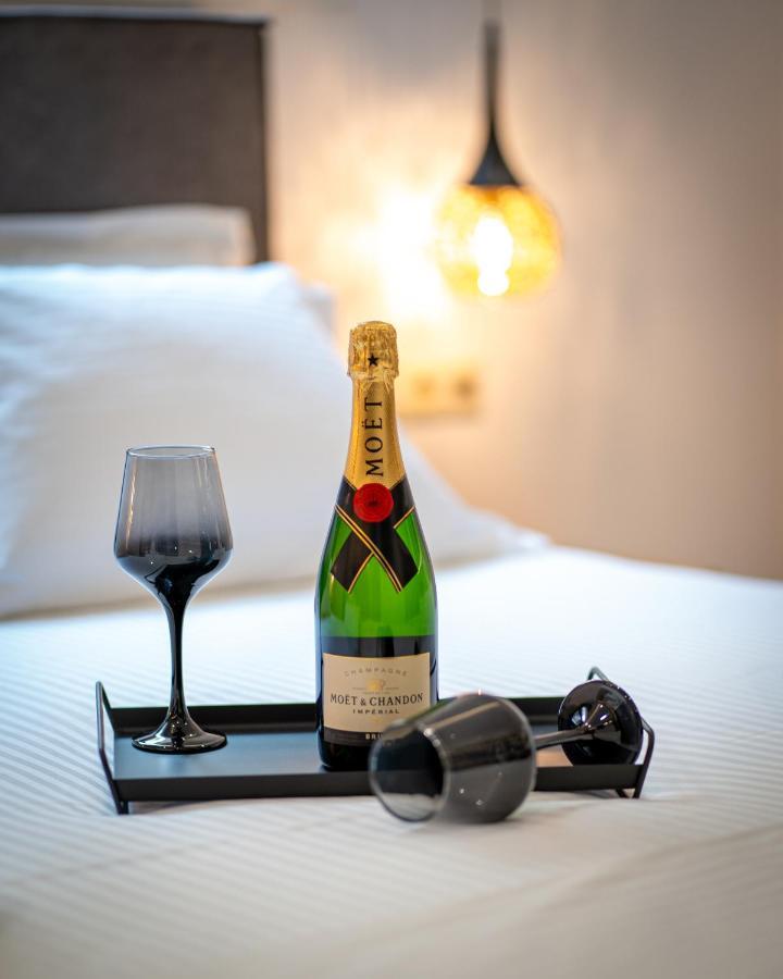 Luxury Suite In Downtown Heraklion  ภายนอก รูปภาพ