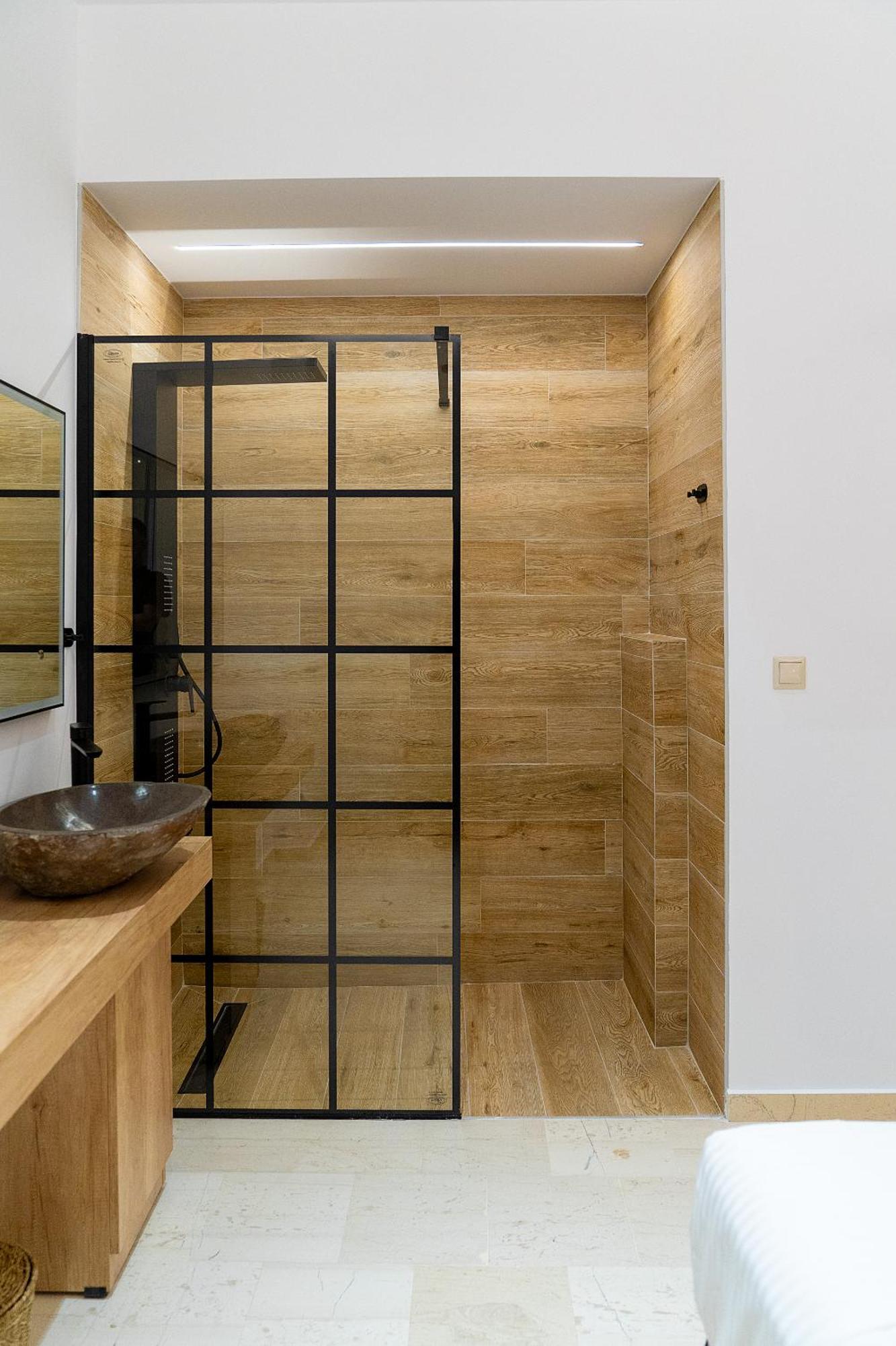 Luxury Suite In Downtown Heraklion  ภายนอก รูปภาพ